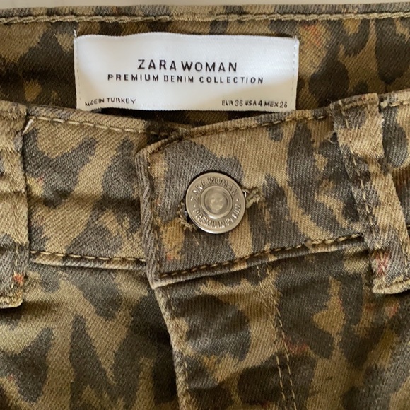 Zara high rise, skinny leopard print jeans. - Picture 2 of 5